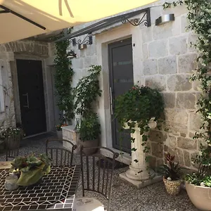 https://guest-house-laura-split.splithotels.org